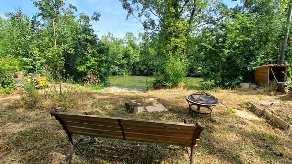 L'Ïle d'Elle, charmante maison au bord de l'eau sur terrain de plus de 1000 m² et cabane indépendante