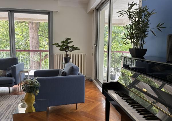 Bel appartement T5 de 133 m² avec triple exposition au sein de la Résidence de la Guylhomné