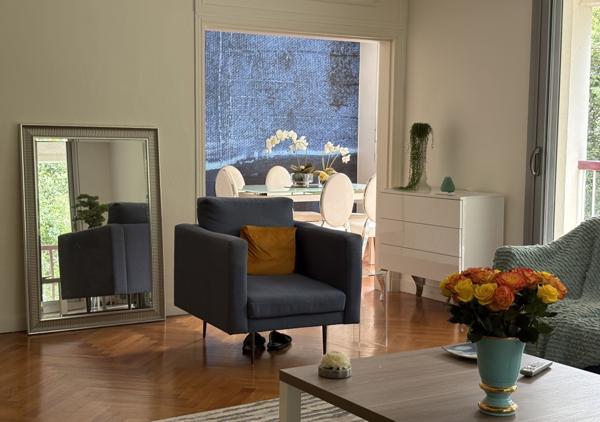 Bel appartement T5 de 133 m² avec triple exposition au sein de la Résidence de la Guylhomné