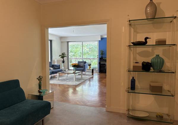 Bel appartement T5 de 133 m² avec triple exposition au sein de la Résidence de la Guylhomné