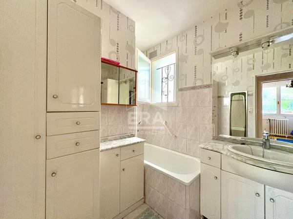 Maison individuelle 4 chambres ? 785 m² de terrain ? Beau potentiel