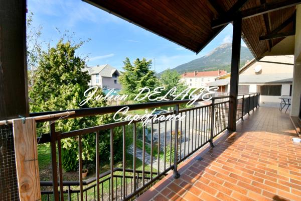 T4 au 1er étage – Petite copropriété calme et arborée avec jardin privatif & grande terrasse de 65 m²