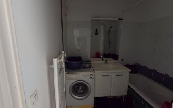 Appartement à louer    2 pièces •  Vaulx-en-Velin