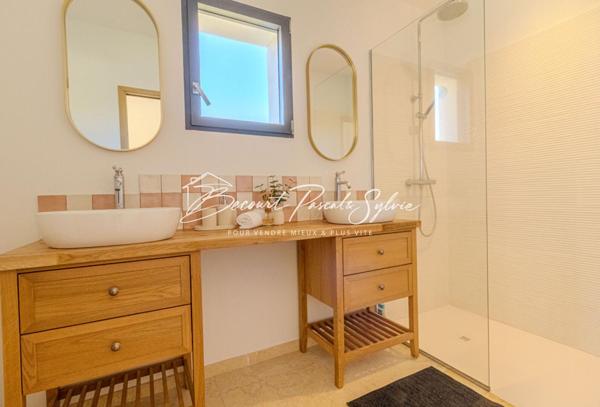 Maison 2024 - 180 m2 Saint Saturnin Les Apt 7 pièce(s)  avec Piscine