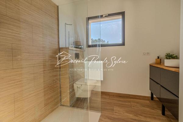 Maison 2024 - 180 m2 Saint Saturnin Les Apt 7 pièce(s)  avec Piscine