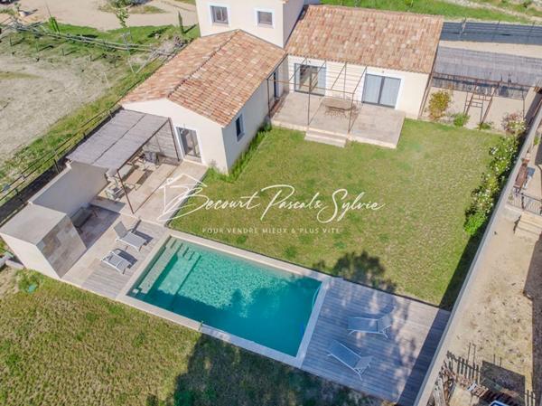 Maison 2024 - 180 m2 Saint Saturnin Les Apt 7 pièce(s)  avec Piscine