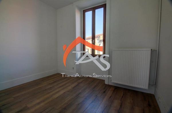 Vente Immeuble 11 pièces 251 m2 à Saint-Chamond