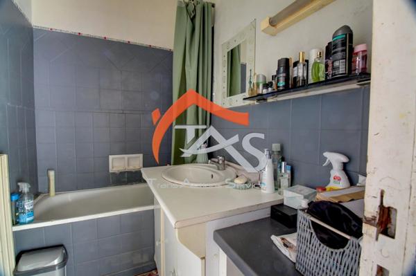 Vente Immeuble 11 pièces 251 m2 à Saint-Chamond