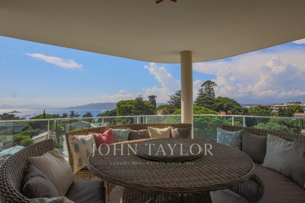 Cap d'Antibes | Penthouse vue mer