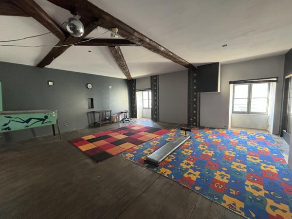 Belle propriété de 322 m² du XIX è siècle au centre ville de CHATILLON SUR SEINE avec garage , terrain de 1000 Châtillon-sur-Seine (21400)