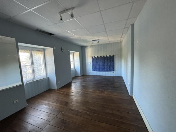 Belle propriété de 322 m² du XIX è siècle au centre ville de CHATILLON SUR SEINE avec garage , terrain de 1000 Châtillon-sur-Seine (21400)