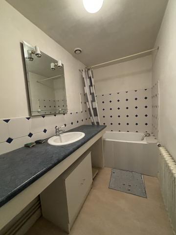 Belle propriété de 322 m² du XIX è siècle au centre ville de CHATILLON SUR SEINE avec garage , terrain de 1000 Châtillon-sur-Seine (21400)