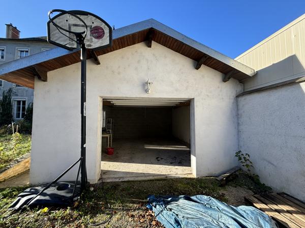 Belle propriété de 322 m² du XIX è siècle au centre ville de CHATILLON SUR SEINE avec garage , terrain de 1000 Châtillon-sur-Seine (21400)