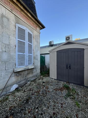 Belle propriété de 322 m² du XIX è siècle au centre ville de CHATILLON SUR SEINE avec garage , terrain de 1000 Châtillon-sur-Seine (21400)