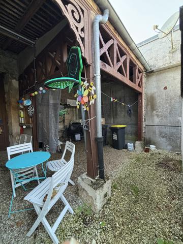 Belle propriété de 322 m² du XIX è siècle au centre ville de CHATILLON SUR SEINE avec garage , terrain de 1000 Châtillon-sur-Seine (21400)