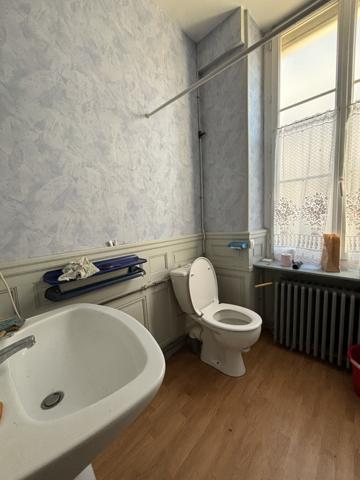 Belle propriété de 322 m² du XIX è siècle au centre ville de CHATILLON SUR SEINE avec garage , terrain de 1000 Châtillon-sur-Seine (21400)