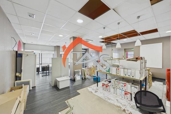 Vente Local commercial 994 m2 à Saint-Étienne