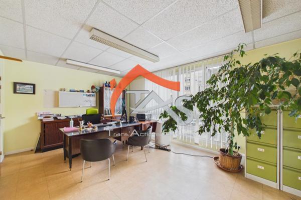 Vente Local commercial 994 m2 à Saint-Étienne