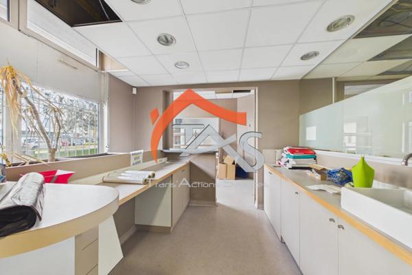 Vente Local commercial 994 m2 à Saint-Étienne