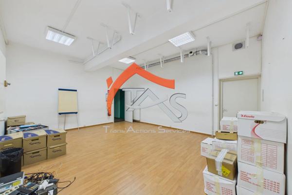 Vente Local commercial 994 m2 à Saint-Étienne