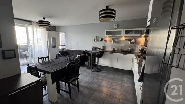 Appartement T4 à vendre  4 pièces - 74,11 m2 ST FONS - 69