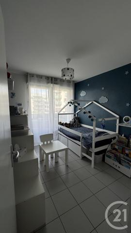 Appartement T4 à vendre  4 pièces - 74,11 m2 ST FONS - 69