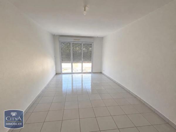 Appartement à louer 3 pièces 63.33m² Saint-Jean-d'Angély (17400)