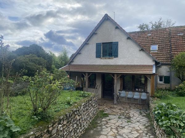EXCLUSIVITÉ A 10 KMS OUEST ETAMPES CHARMANTE MAISON EN PIERRES 4 CHAMBRES SUR 2090 M2 DE TERRAIN CLOS