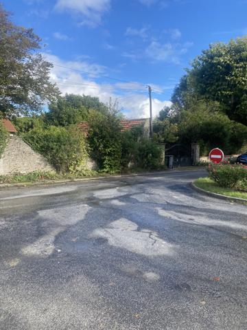 EXCLUSIVITÉ A 10 KMS OUEST ETAMPES CHARMANTE MAISON EN PIERRES 4 CHAMBRES SUR 2090 M2 DE TERRAIN CLOS