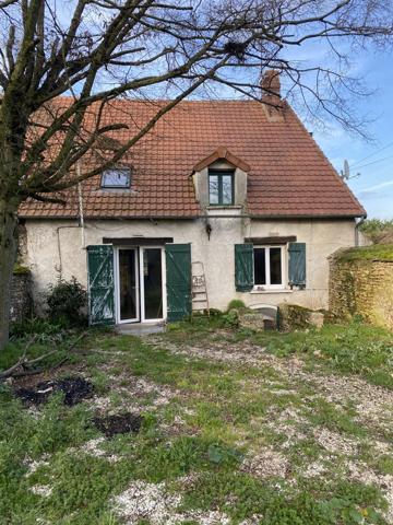 EXCLUSIVITÉ A 10 KMS OUEST ETAMPES CHARMANTE MAISON EN PIERRES 4 CHAMBRES SUR 2090 M2 DE TERRAIN CLOS