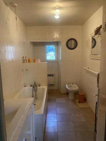 EXCLUSIVITÉ A 10 KMS OUEST ETAMPES CHARMANTE MAISON EN PIERRES 4 CHAMBRES SUR 2090 M2 DE TERRAIN CLOS