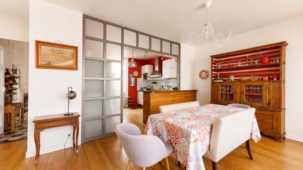 Appartement
         4 pièces
        - 126 m² Bien prestige 585 000 € *