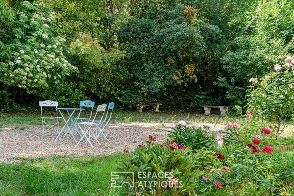 Appartement au sein d’un parc arboré à deux pas du centre-ville et de la gare Sèvres Rive-Gauche