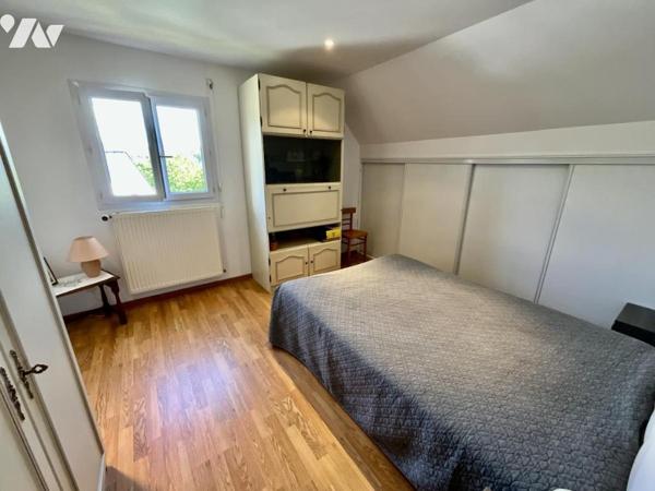 PLOEMEUR - KERCHATON - Maison de 159m² avec piscine dans quartier résidentiel. 
