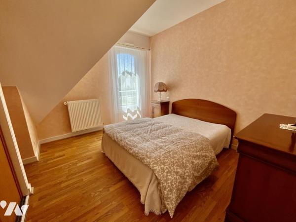 PLOEMEUR - KERCHATON - Maison de 159m² avec piscine dans quartier résidentiel. 