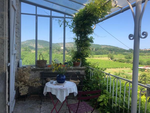 Maison de 10 pièces + dépendances (dont 2 T3 de 60 m2) sur terrain de 15.900 m2 Pradines (46090)