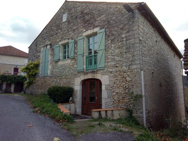 Maison de 10 pièces + dépendances (dont 2 T3 de 60 m2) sur terrain de 15.900 m2 Pradines (46090)