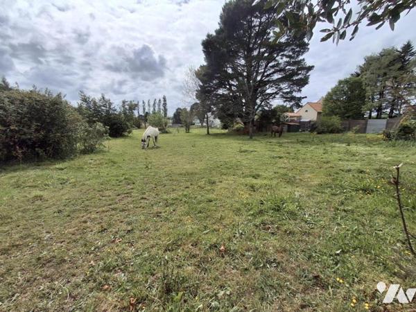 Couëron La Chabossière en campagne, maison traditionnelle à rénover