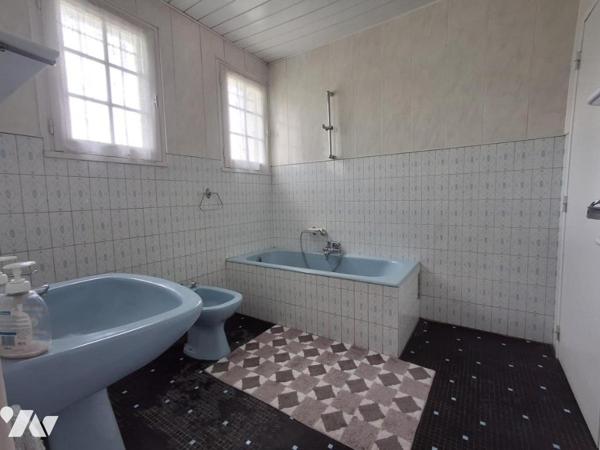 Couëron La Chabossière en campagne, maison traditionnelle à rénover