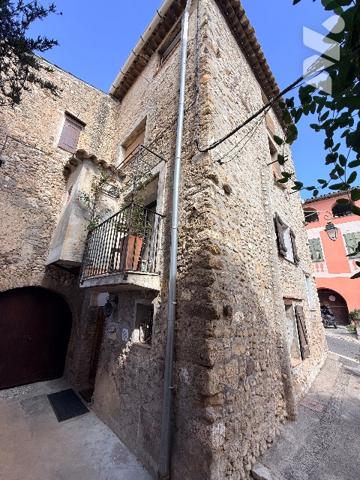 Maison  d’exception vue mer au coeur du Hauts de Cagnes entièrement rénovée.