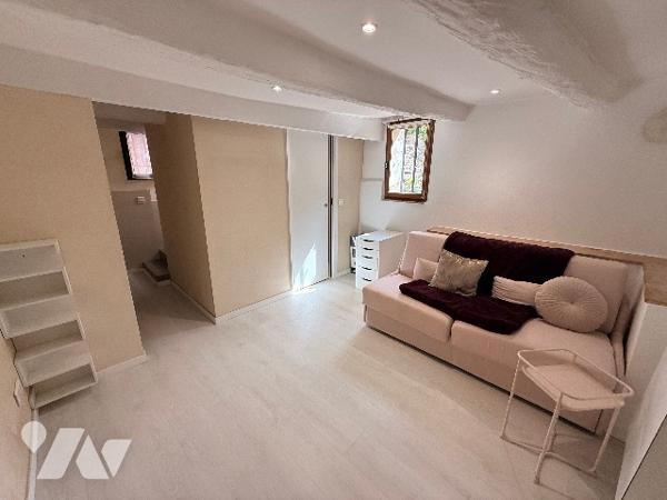 Maison  d’exception vue mer au coeur du Hauts de Cagnes entièrement rénovée.
