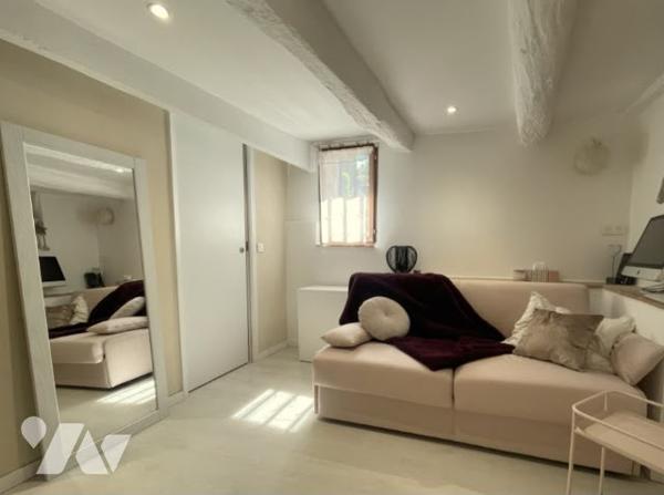 Maison  d’exception vue mer au coeur du Hauts de Cagnes entièrement rénovée.
