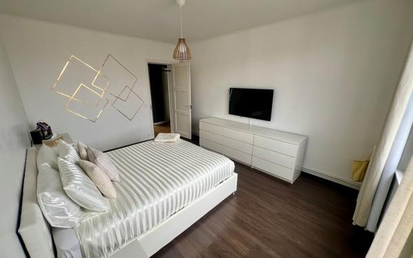 Appartement à vendre    4 pièces • 94,99 m2 Le Bourget