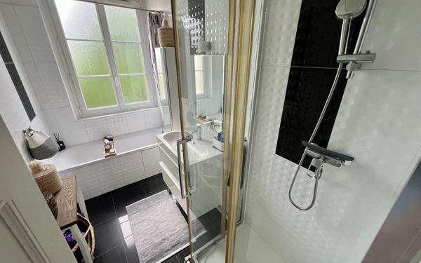 Appartement à vendre    4 pièces • 94,99 m2 Le Bourget