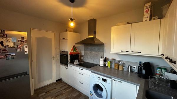 Maison de P/pied avec grand terrain et garage