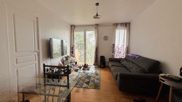 Appartement 3 pièces avec balcon, cave et parking