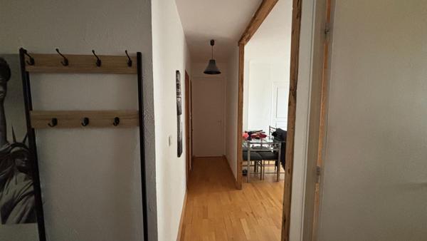 Appartement 3 pièces avec balcon, cave et parking