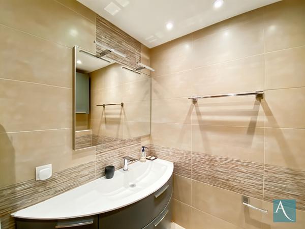 Appartement T3 - 71.29 m² - hypercentre, balcon filant, double stationnement - Arpajon 91290