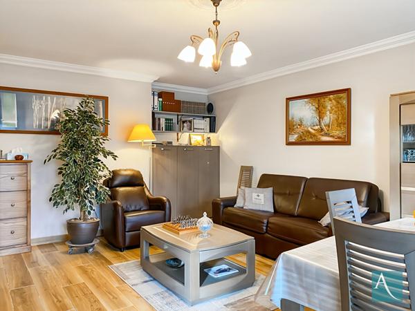 Appartement T3 - 71.29 m² - hypercentre, balcon filant, double stationnement - Arpajon 91290