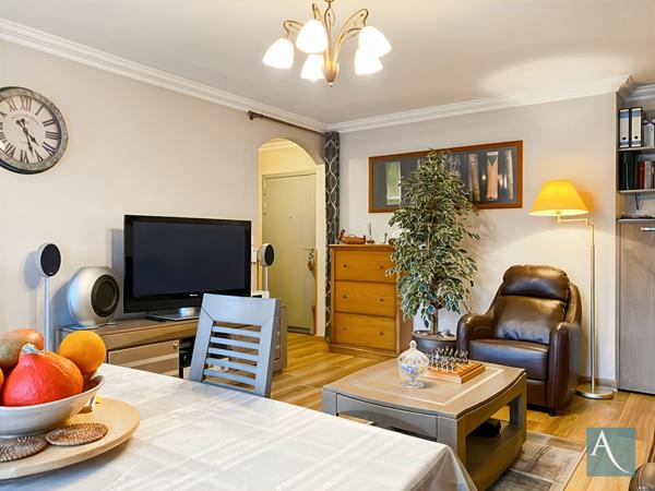 Appartement T3 - 71.29 m² - hypercentre, balcon filant, double stationnement - Arpajon 91290